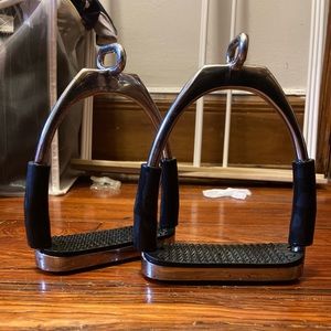 Offset flexi stirrups